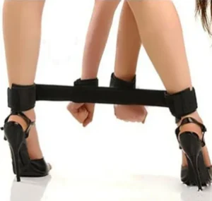 Arnés o Esposas para manos y pies Juntos